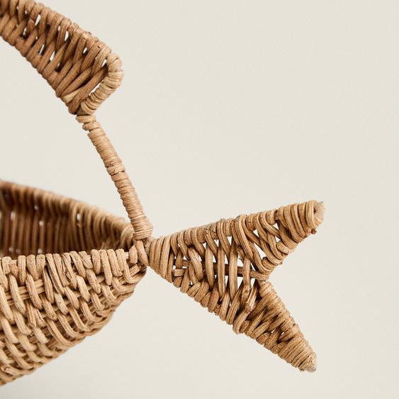 Exotic Design Aesthetic Look Multipurpose Home Decor Tableware Fruit Storage Wicker Fish-shaped Woven Rattan Basket With Handle