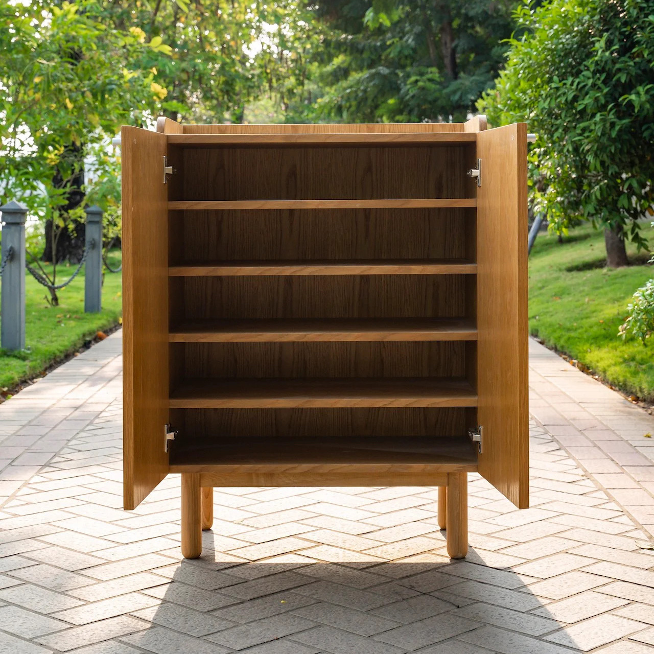 Natural Solid Oak 2-Doors Accent Storage Rattan Cabinet Kitchen Buffet Sideboard Cabinet for Entryway With Adjustable Shelf