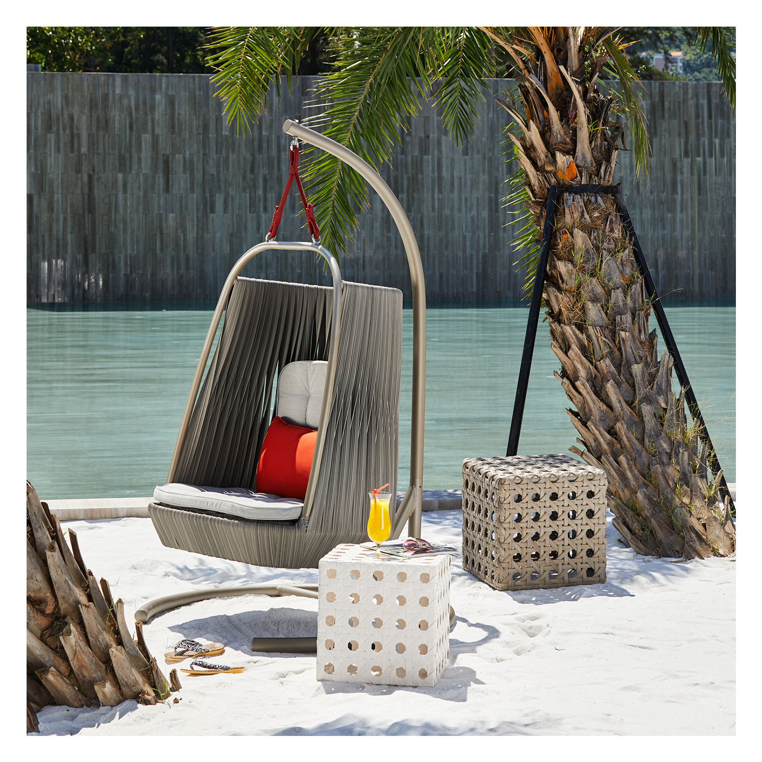 Original Design Outdoor Egg Swing Chair Patio Hanging Rattan Hand Woven Swing Chair With Stand