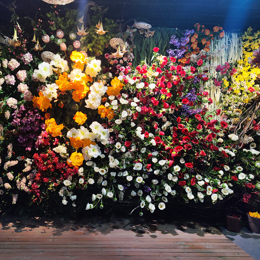 Wholesale Customized Chinese direct factory supply artificial flowers plants  artificial green wall of artificial flowers