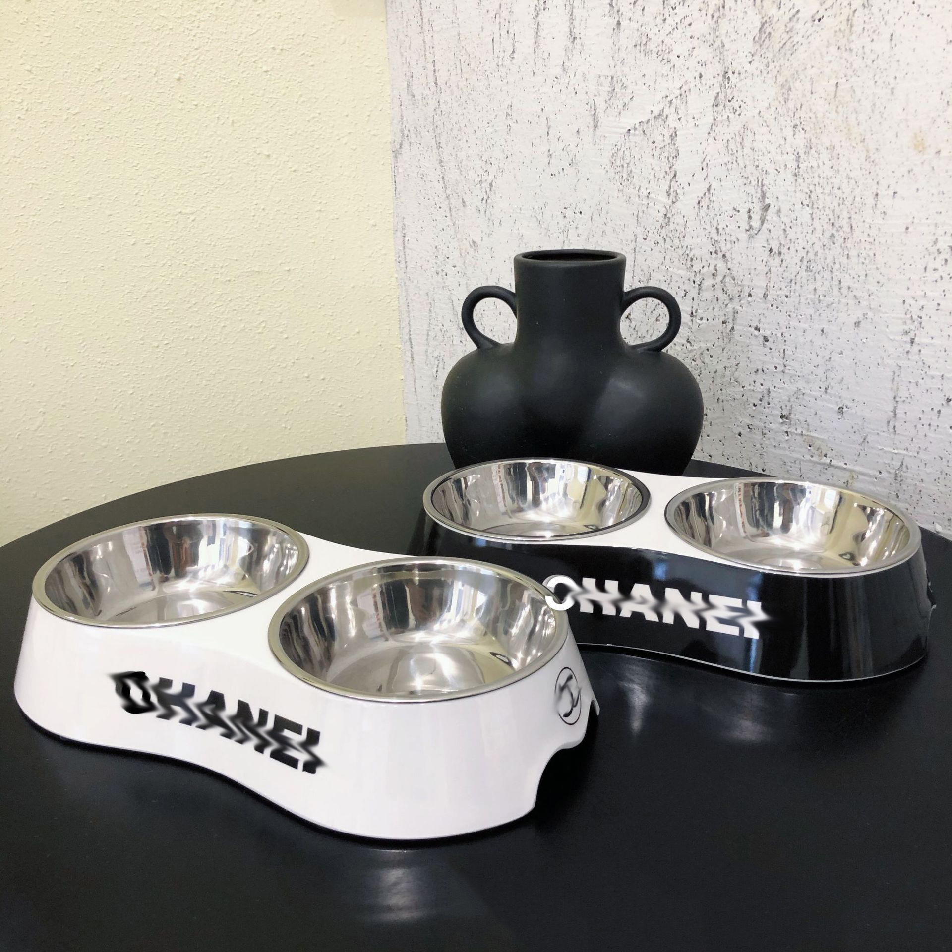 Wholesale pet clothing melamine material dog feeding bowl two bowls design trend simple style pet bowl