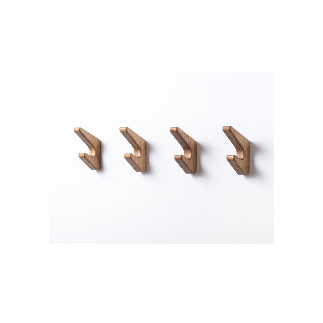 Imported Wood hanger holder clothes decorative solid wood wall coat hanger hook with 4 standard retractable hooks