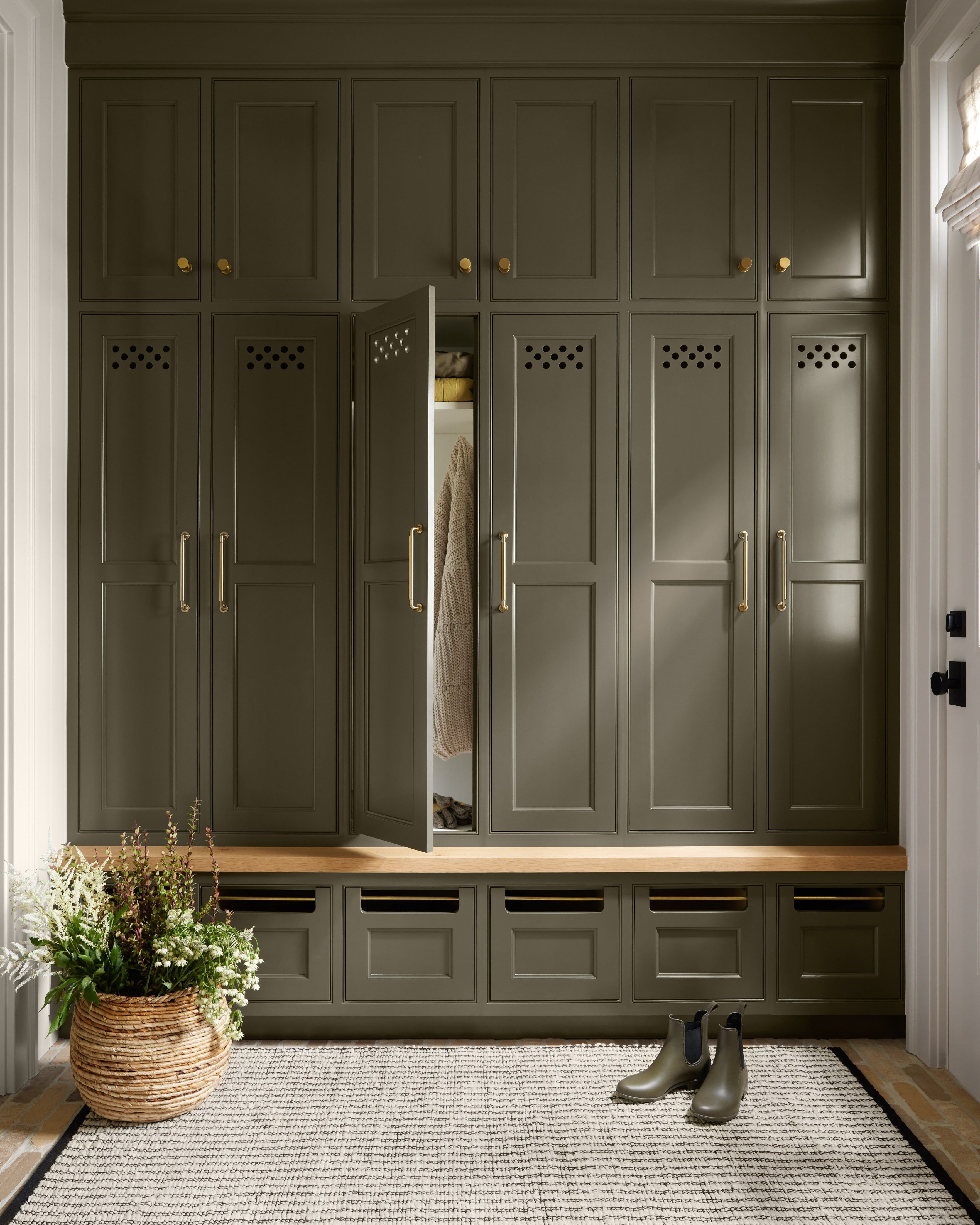 Artisan Custom Laundry Mudroom Bench With Storage Enteryway Ideas Mudroom Organizer