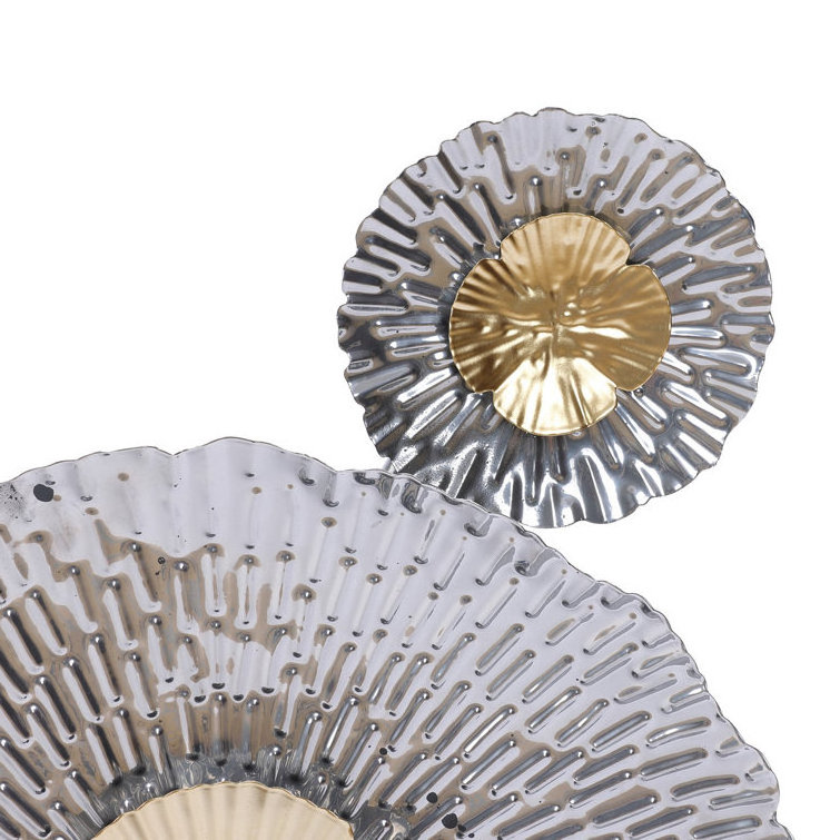 Silver Gold Flower Metal Wall Decor Create A Great Focal Point And A Touch Of Luxury With This Floral Art In Any Interior Space