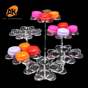 AK Four-leaf Clover Flower Shaped Unique Macaron Display Stands Clear Acrylic Dessert Display Trays Perfect for Macaron