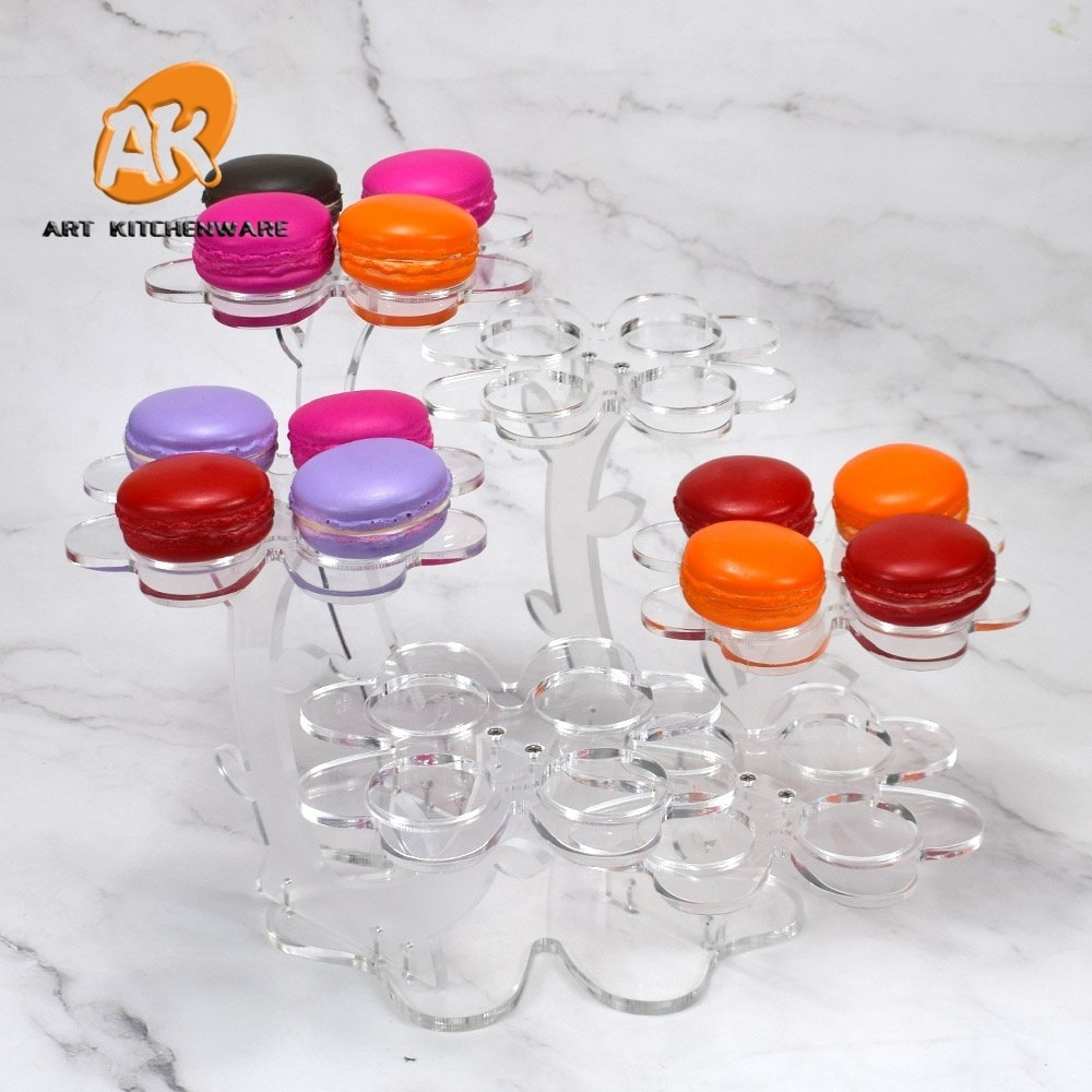 AK Four-leaf Clover Flower Shaped Unique Macaron Display Stands Clear Acrylic Dessert Display Trays Perfect for Macaron