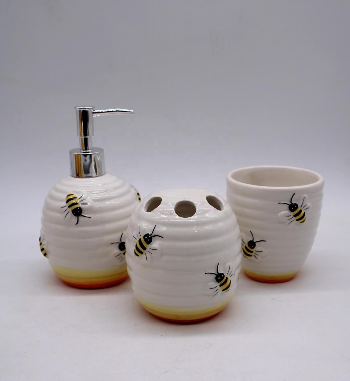 Handpainted ceramic 3pcs bathroom accessory set