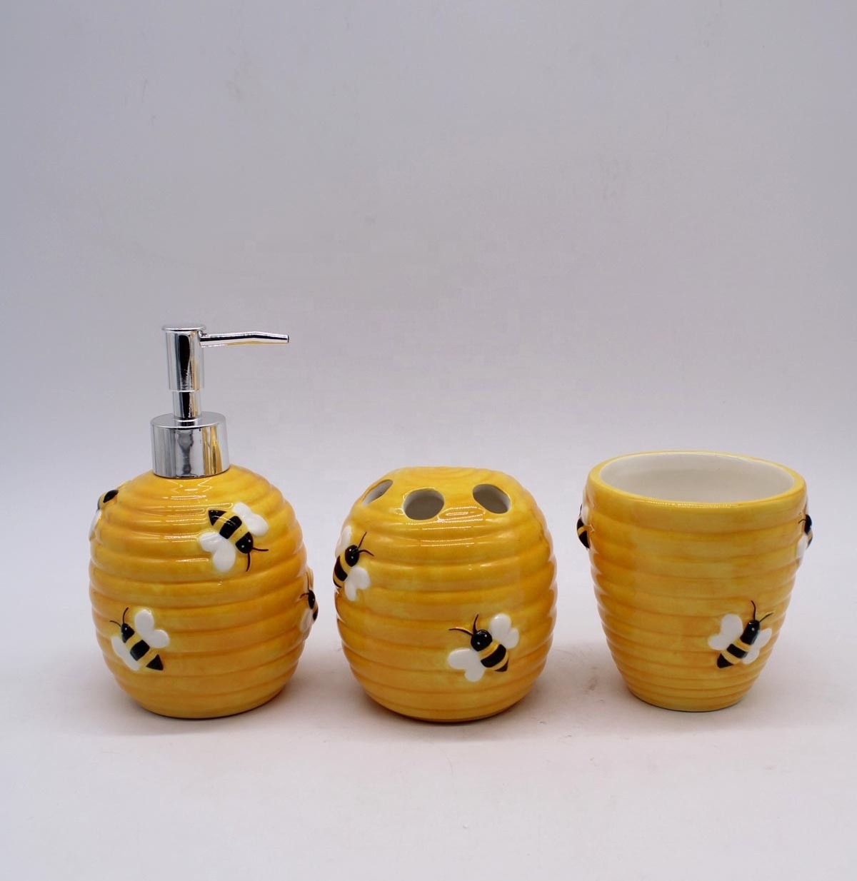 Handpainted ceramic 3pcs bathroom accessory set