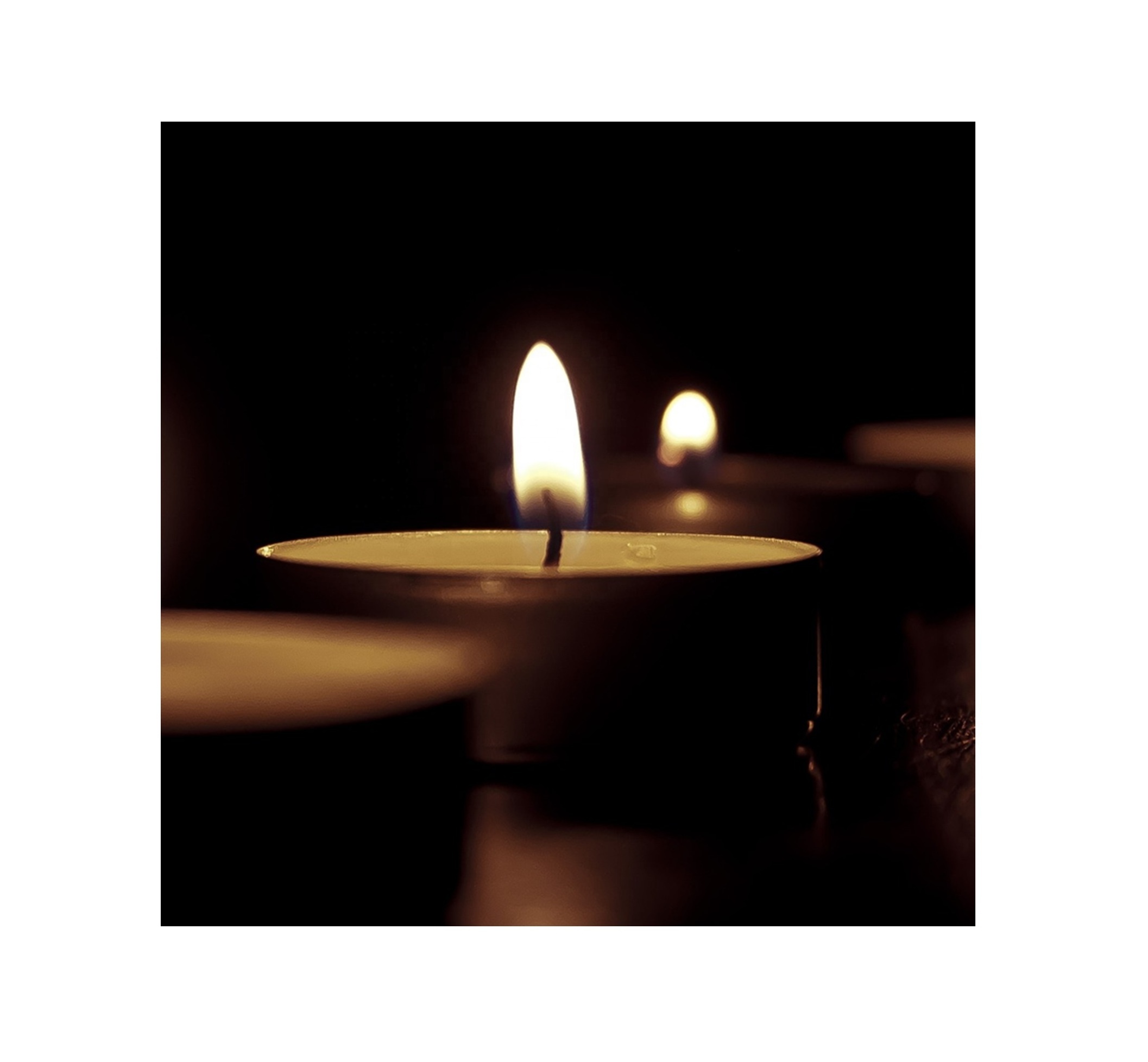 Home Decoration 3 Inch Tealight Yellow Flicker Floating Flameless Led Tea Light Candles Bulk