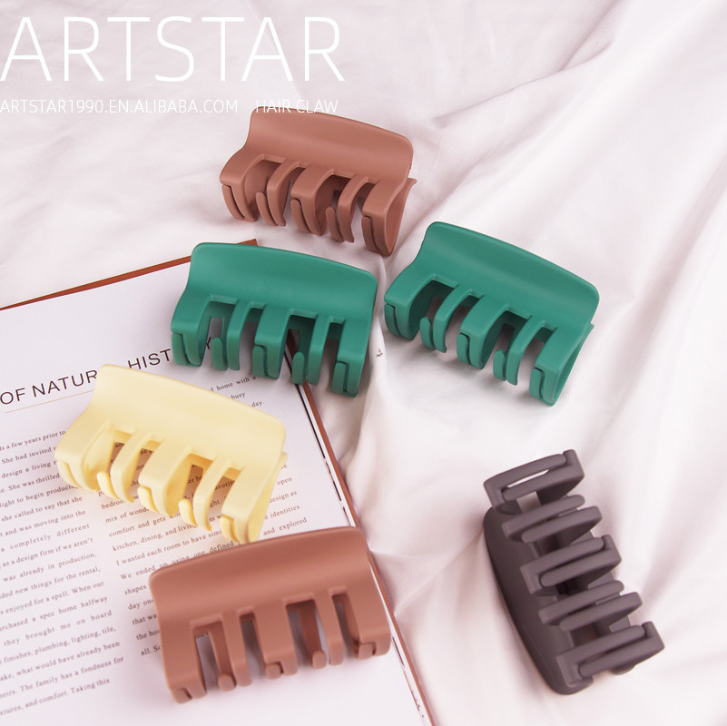 Factory Wholesale Hollow Hair Claw Clips for Women Matte Solid Color Plastic Shark Clip 8 CM Solid Color Hair Clamp