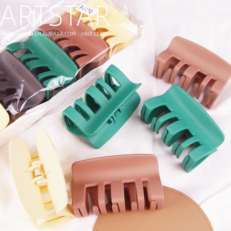 Factory Wholesale Hollow Hair Claw Clips for Women Matte Solid Color Plastic Shark Clip 8 CM Solid Color Hair Clamp