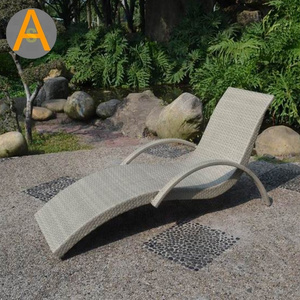 Outdoor S shape Arm Beach Rattan Reclining Sun Bed Sun Lounger Outdoor Chaise Lounge