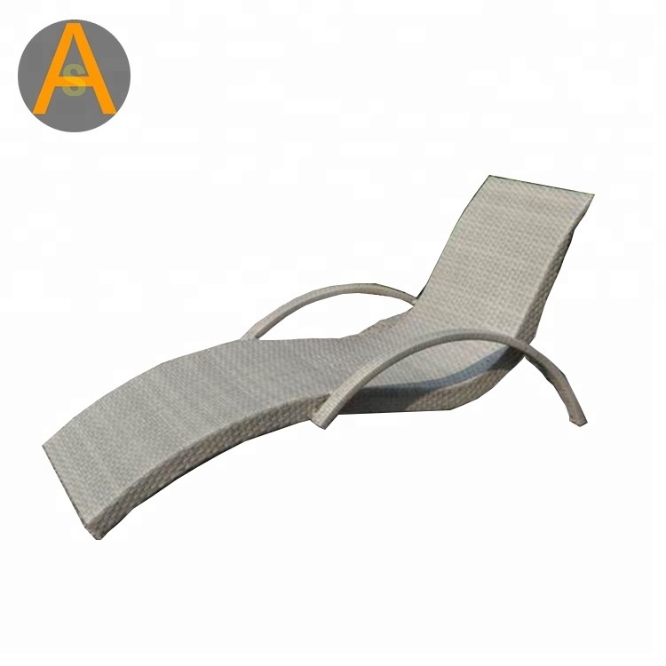 Outdoor S shape Arm Beach Rattan Reclining Sun Bed Sun Lounger Outdoor Chaise Lounge