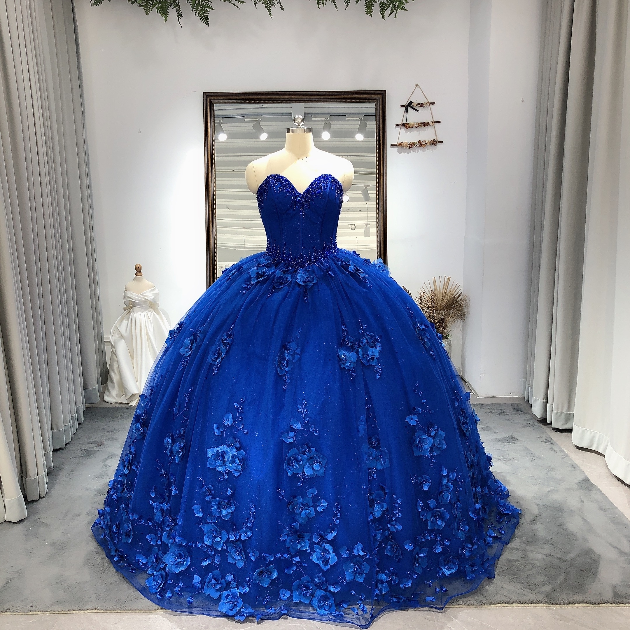 LWR0018 Luxury Princess 3D flowers Ball Gown Prom Dress Glitter Tulle Royal Blue Sweetheart Ball Gown Quinceanera Dress