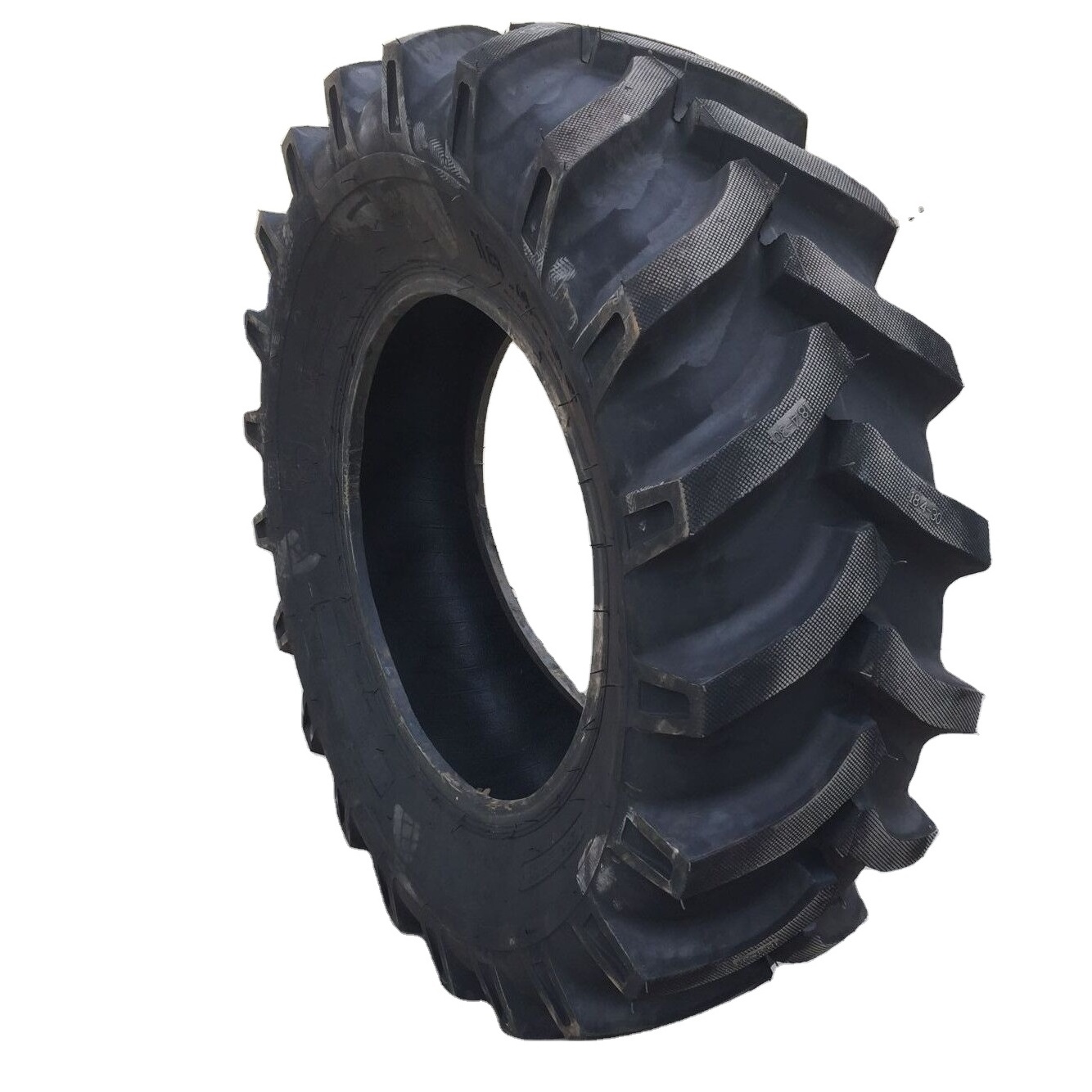 Best price high quality 12.4-24 13.6-38 14.9-24 15.5-38 18.4-30  9.5-20 tyre for tractor