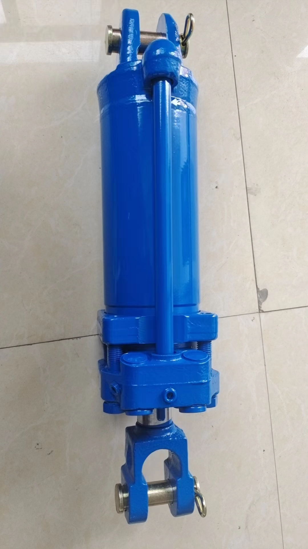 Factory Supply MTZ Belarus Tractor Parts Oil Cylinder C100/40x400-3.44 715 100x400 Fuel Tank