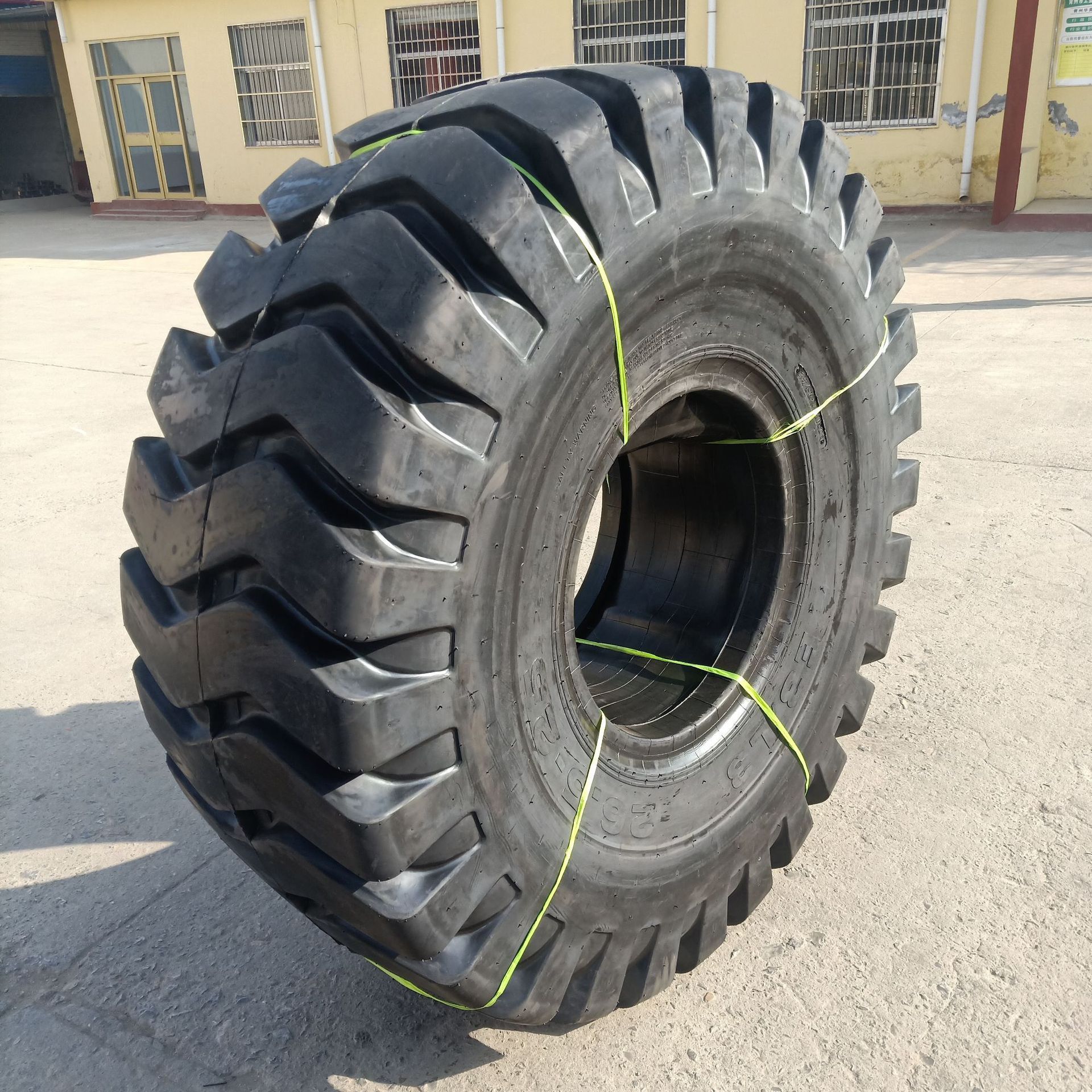 AGRICULTURAL TRACTOR TYRE 16.9-34 18.4-26 Tires