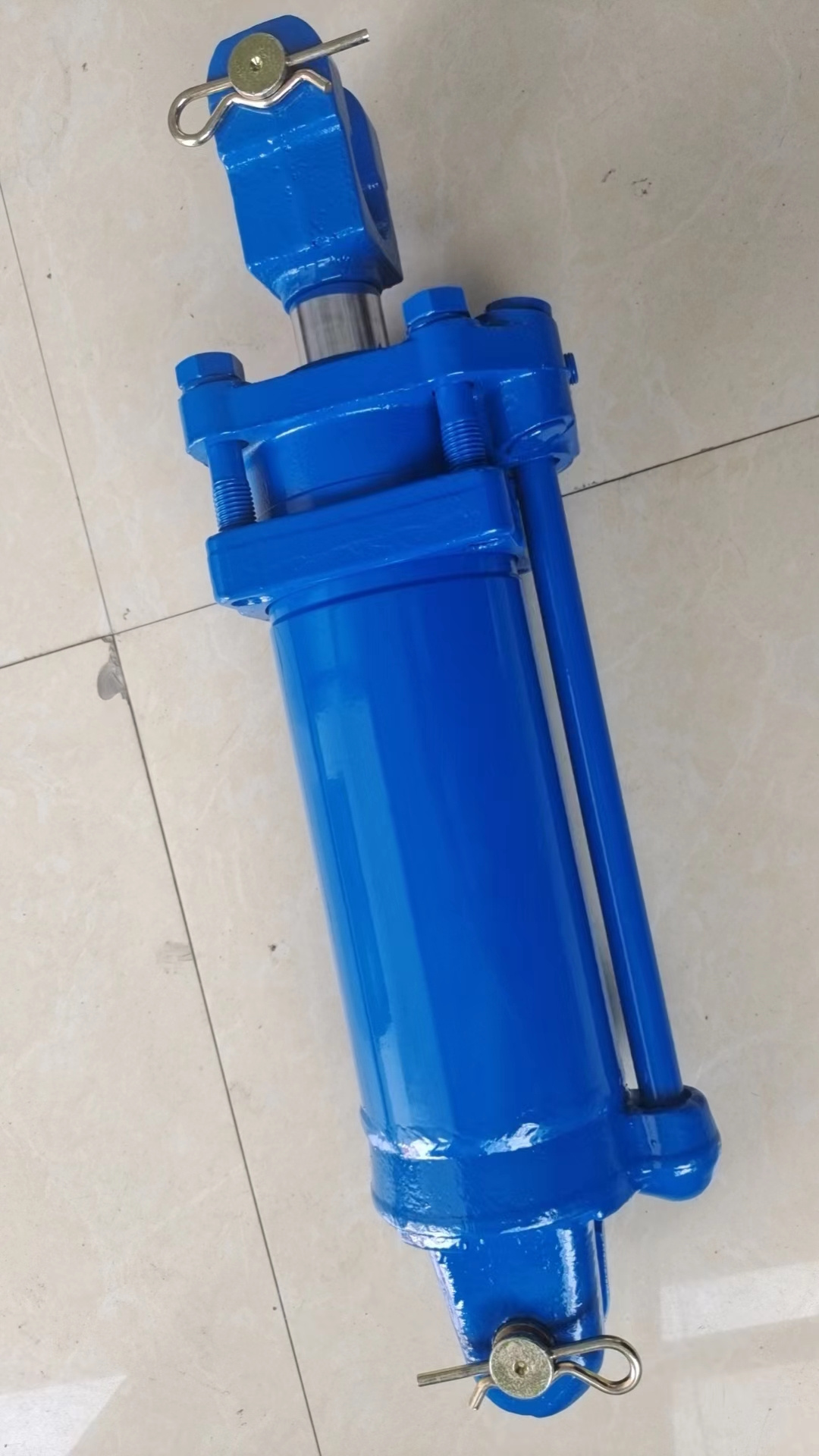 Factory Supply MTZ Belarus Tractor Parts Oil Cylinder C100/40x400-3.44 715 100x400 Fuel Tank