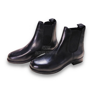 Wholesale anti skid genuine Leather chelsea Boots for men women in black brown ankle boots