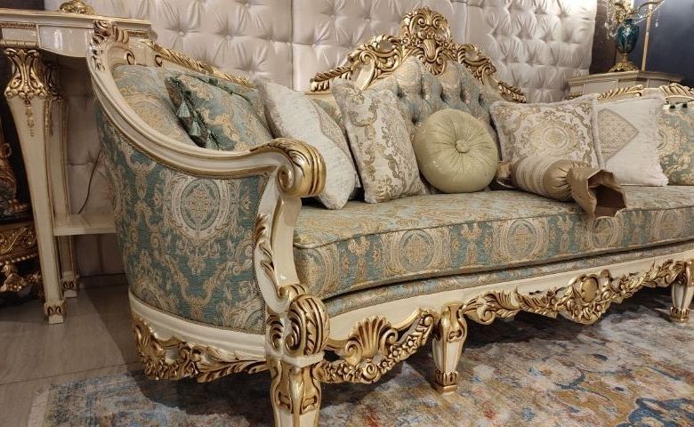 European Style Living Room Furniture Luxury Hand Carved Sofa