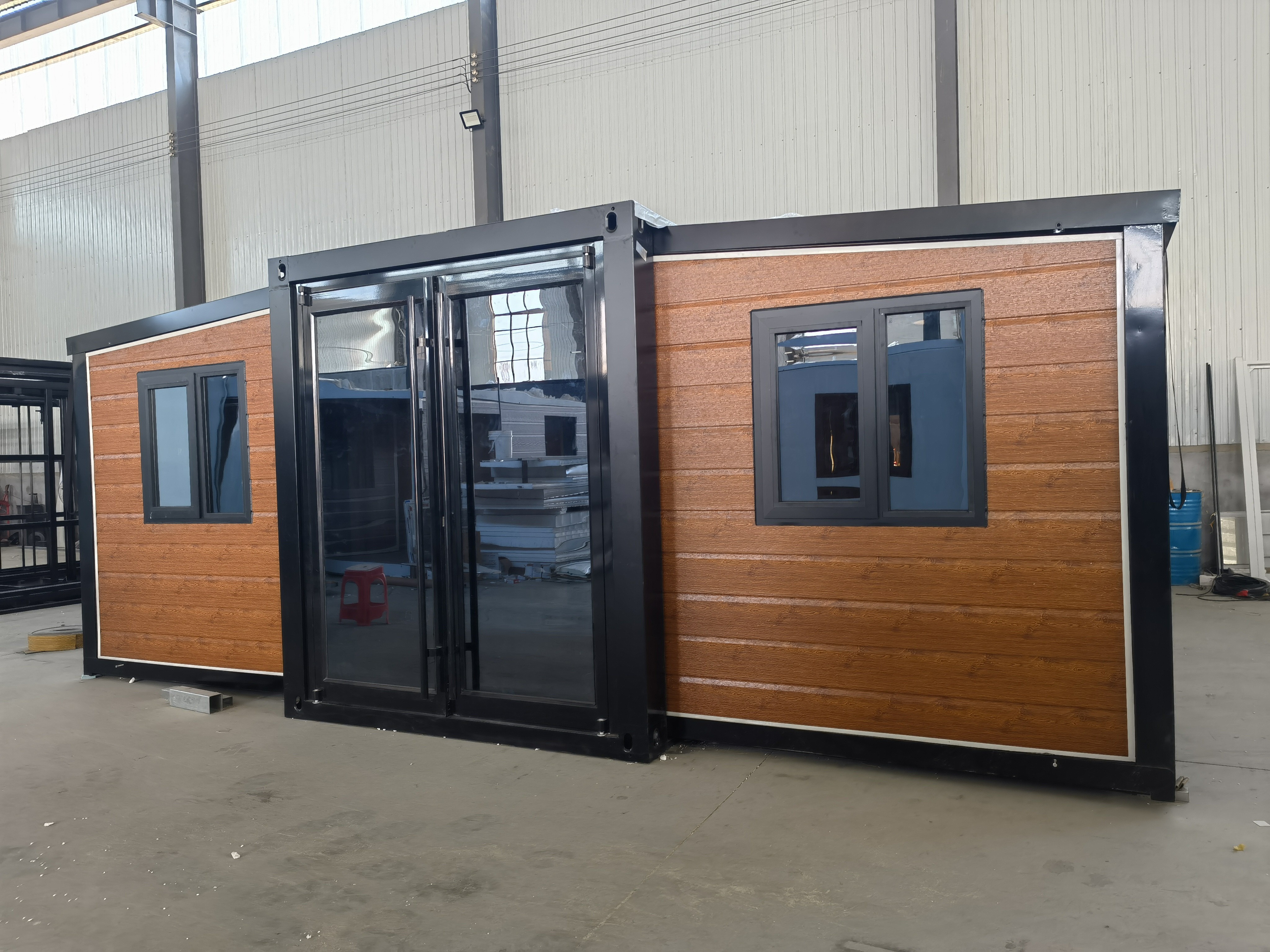 20FT/30FT/40FT Customized Villa Office Hotel Portable Prefabricated Expandable Container House with Full Bathroom