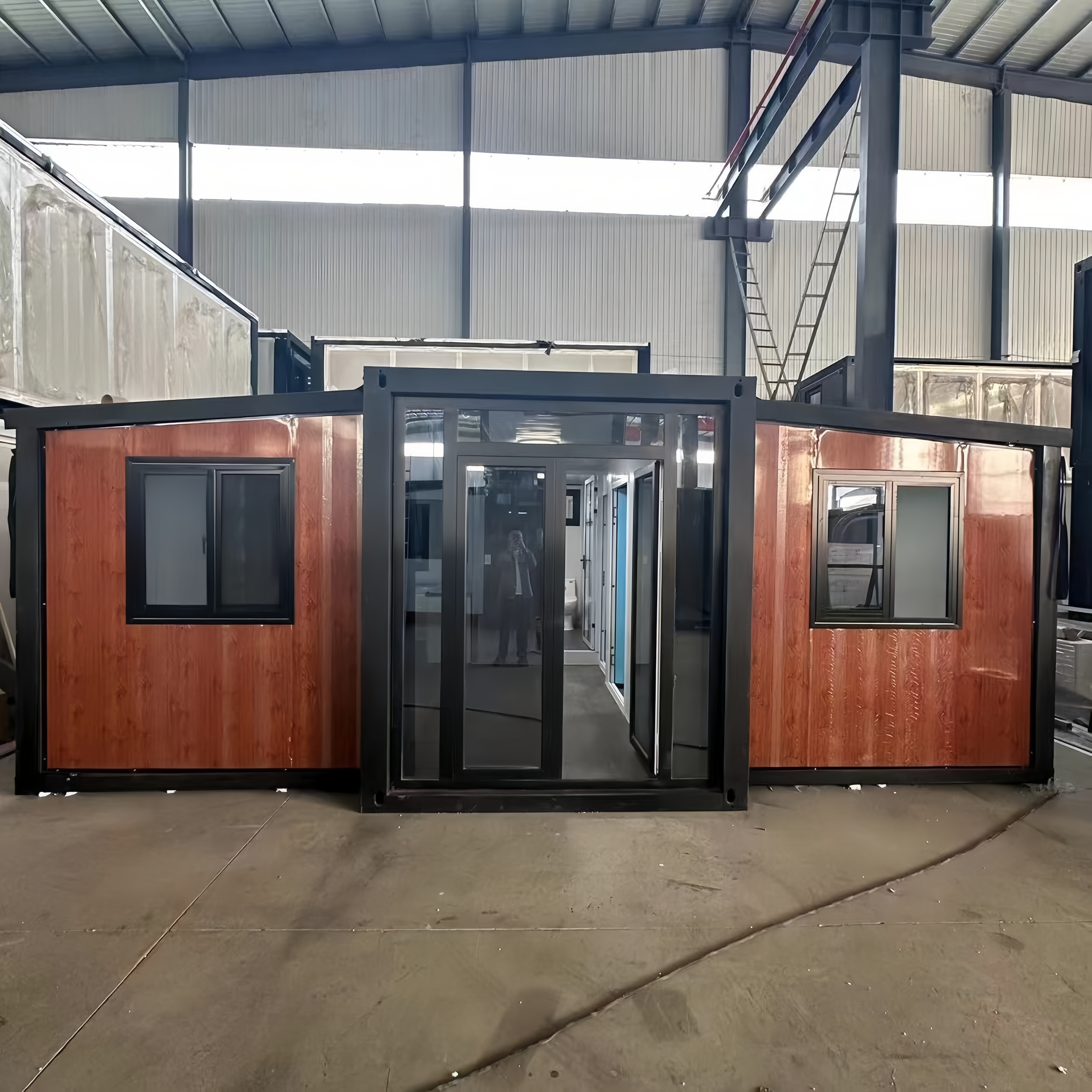 20FT/30FT/40FT Customized Villa Office Hotel Portable Prefabricated Expandable Container House with Full Bathroom