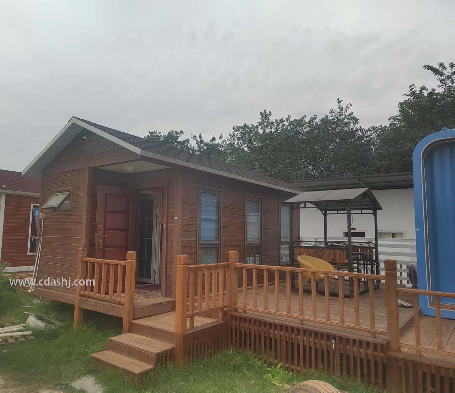 Hot Selling Economical Portable Chalet Suizo En Bois Wooden Prefab Chalet