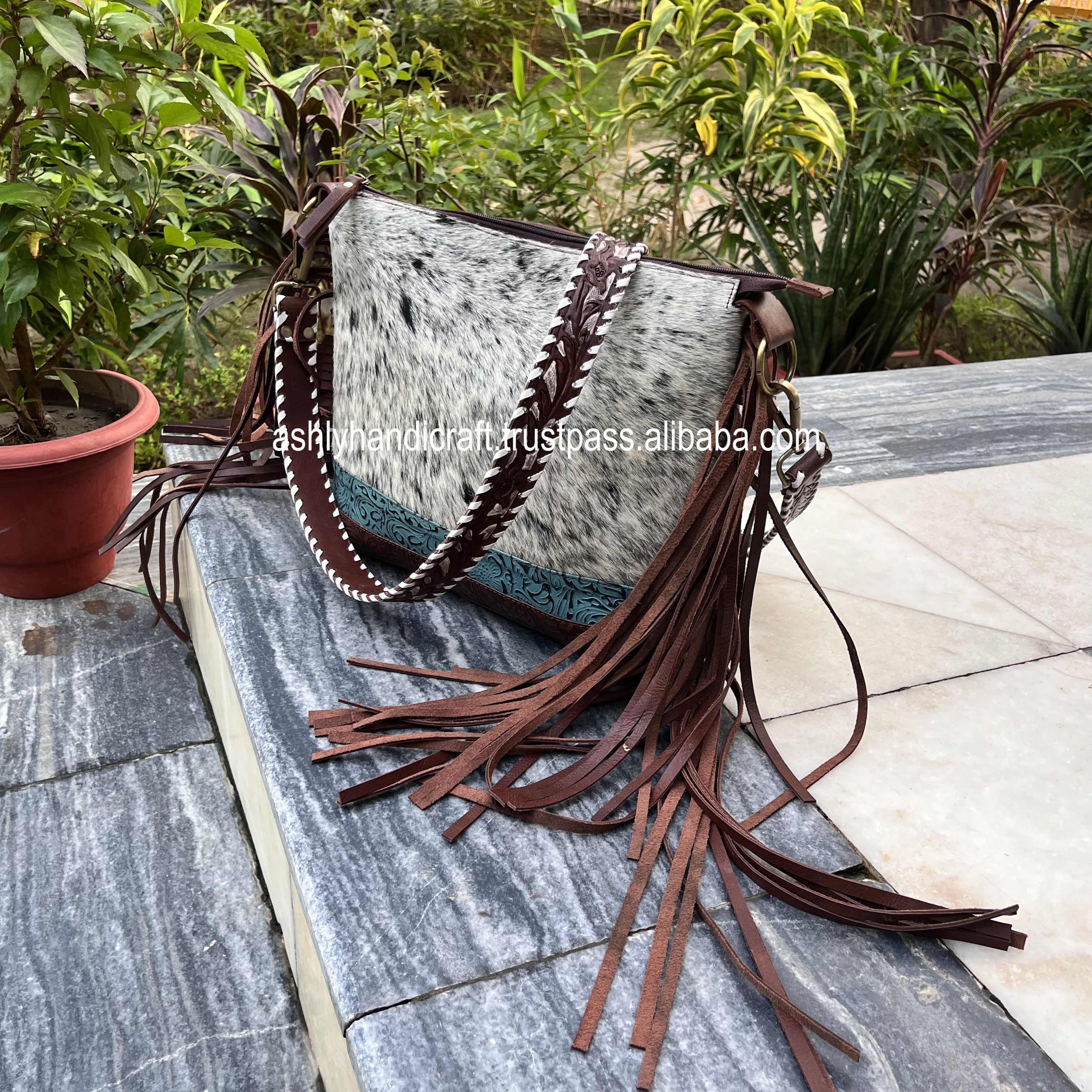 Popular Cowhide Fur Leather Tooled Handbag  Stylish Woven Shoulder Bag Premium Quality Fresh & Cool Tooling Fringe Bag