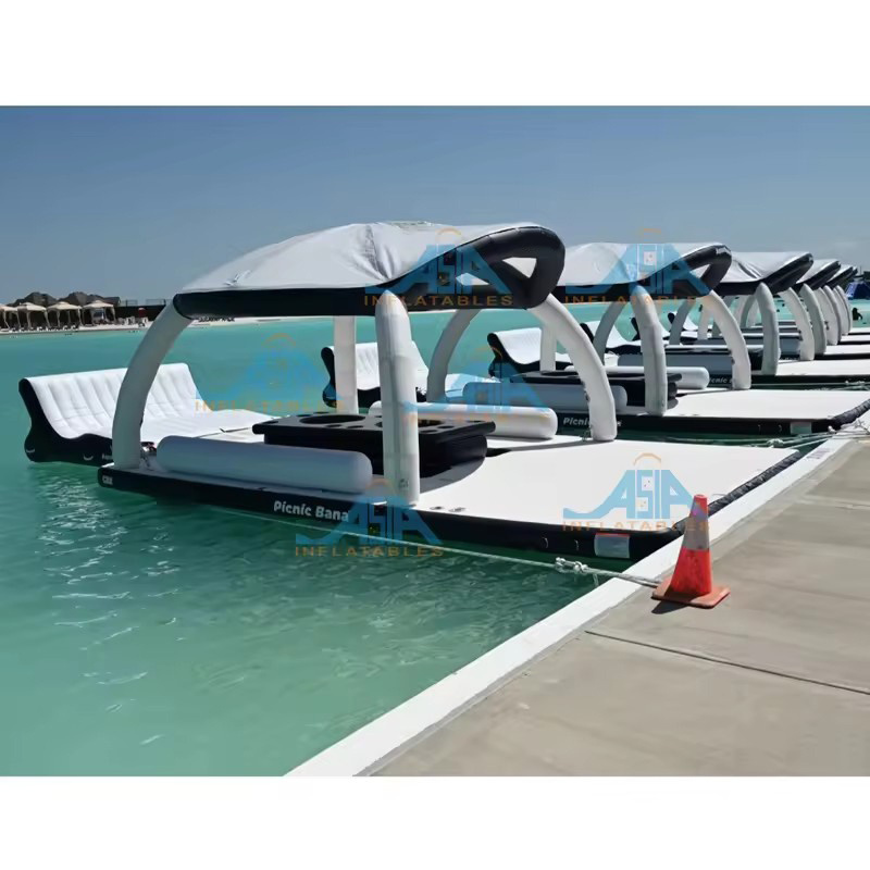 New design inflatable water leisure platform with tent water amusement equipment floating island