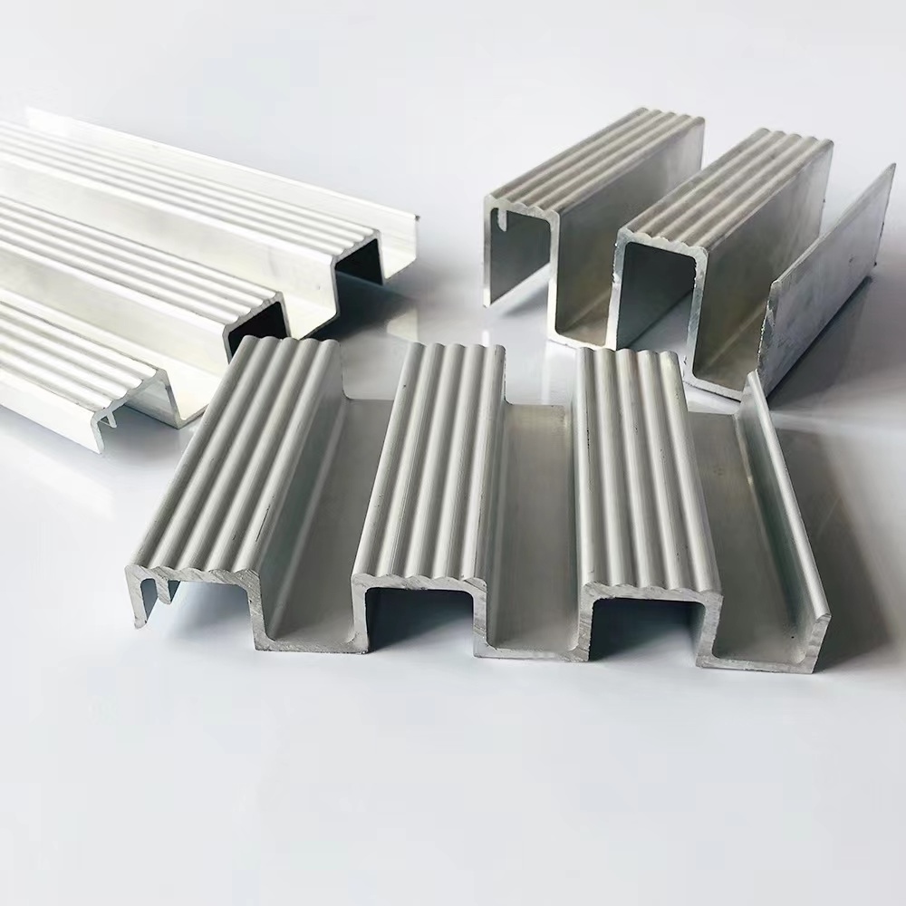 Aluminum alloy extrusion profile internal floor for truck body