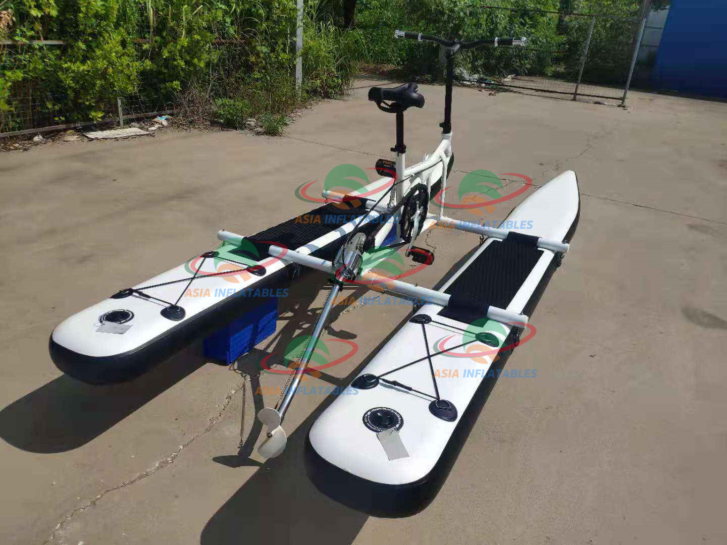 Factory Price Inflatable Water Pedal Bike Boat For Water Sports Inflatable Floating Pedal Bicycle Aqua Bike Sea Water Bike