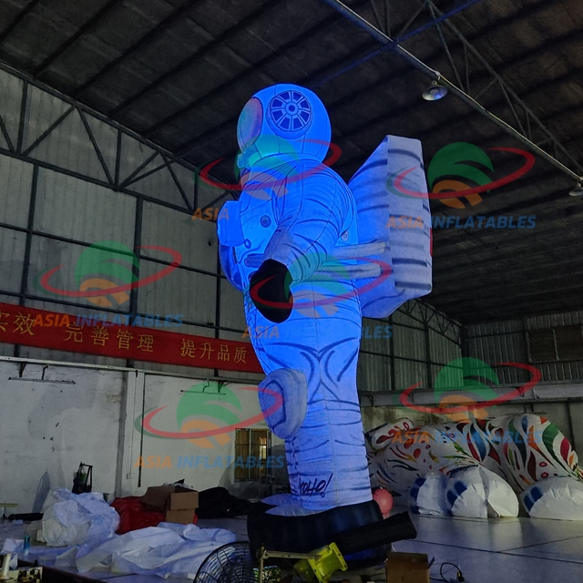 Giant 6 meter height inflatable astronaut model with led light for advertising