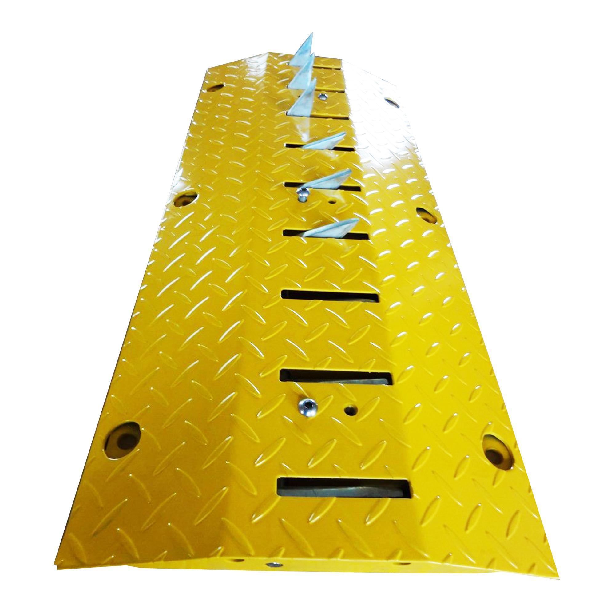 manufacture road safety one way speed bumper tyre killer hump one way ramp steel road spike strip