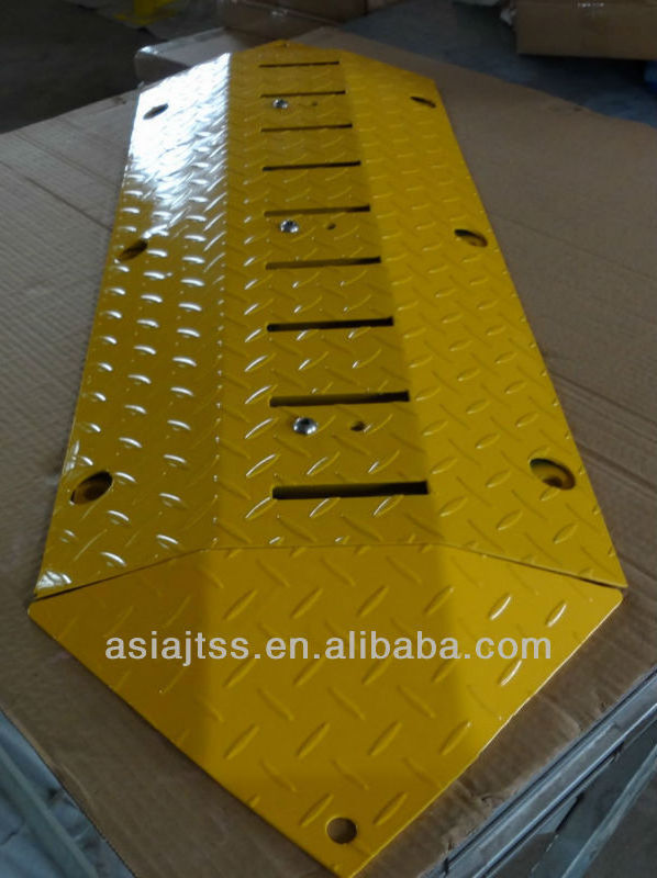 manufacture road safety one way speed bumper tyre killer hump one way ramp steel road spike strip