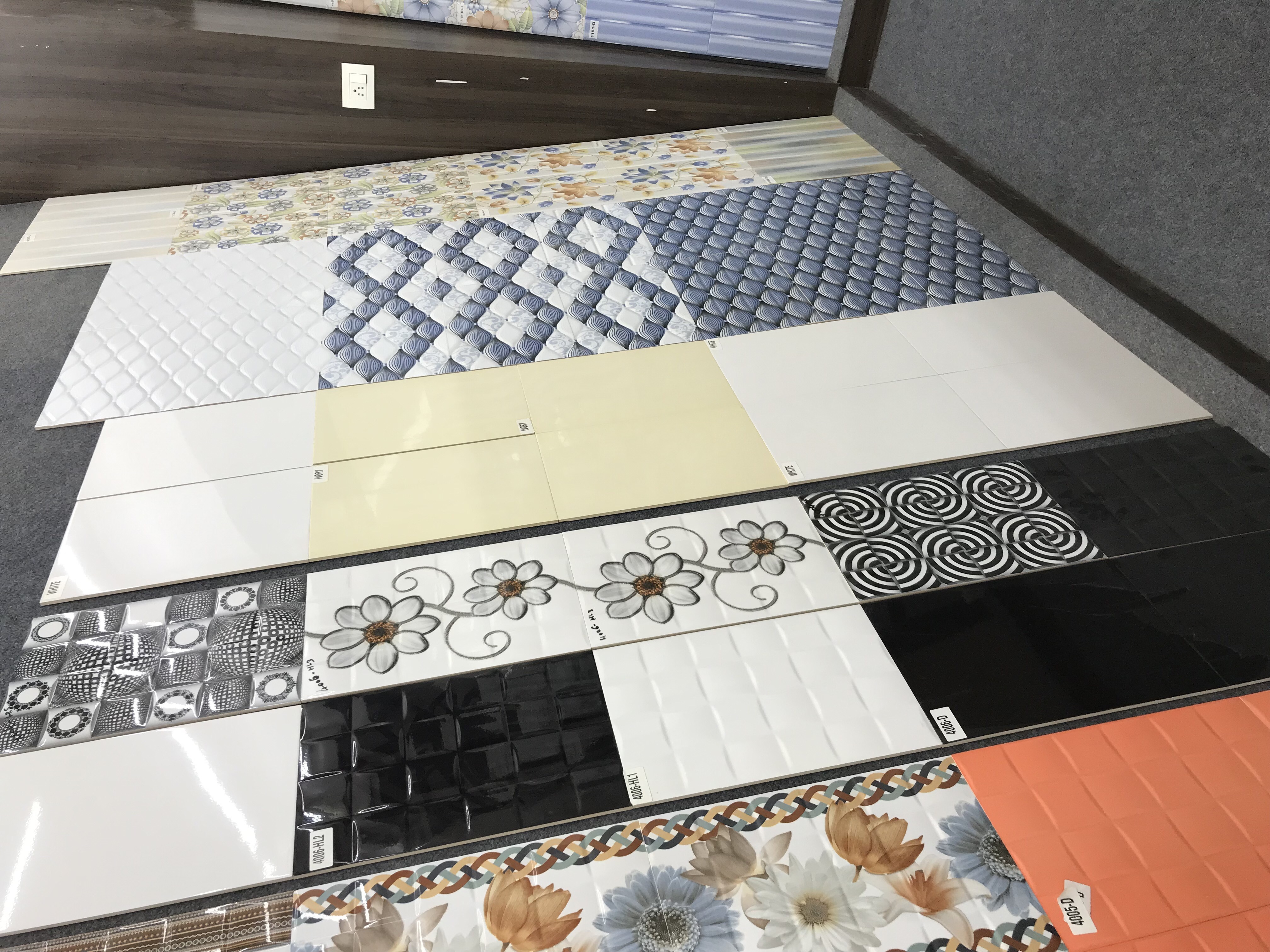 2021 New Quality Design 250X750mm Ceramic Wall And Floor Tiles For Dealer.