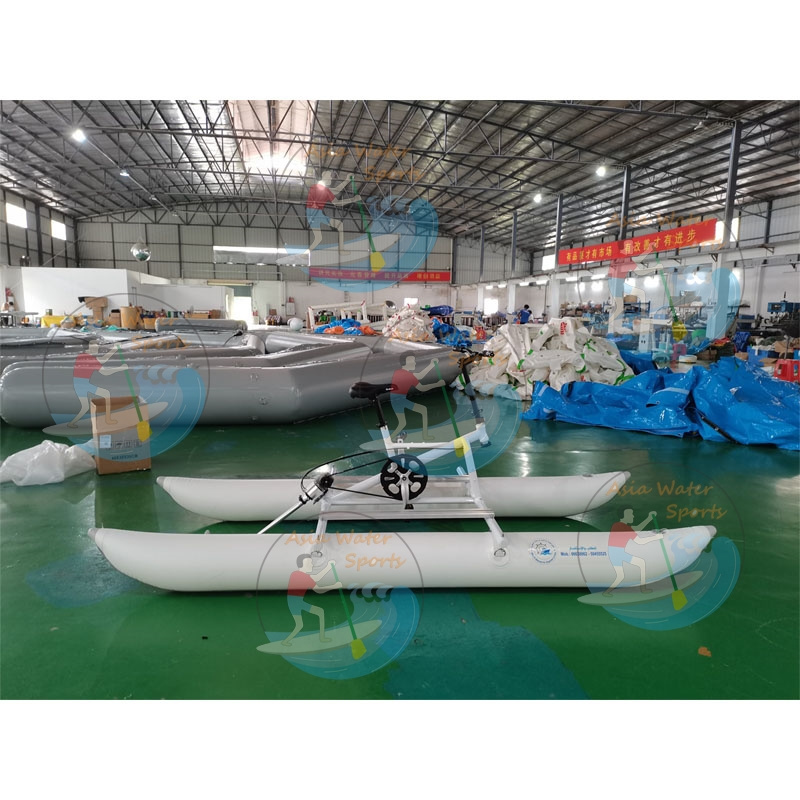 Outdoor Floating Alloy Water Pedal Bicycle , Inflatable Aqua Bike PVC Pontoon Water Bike