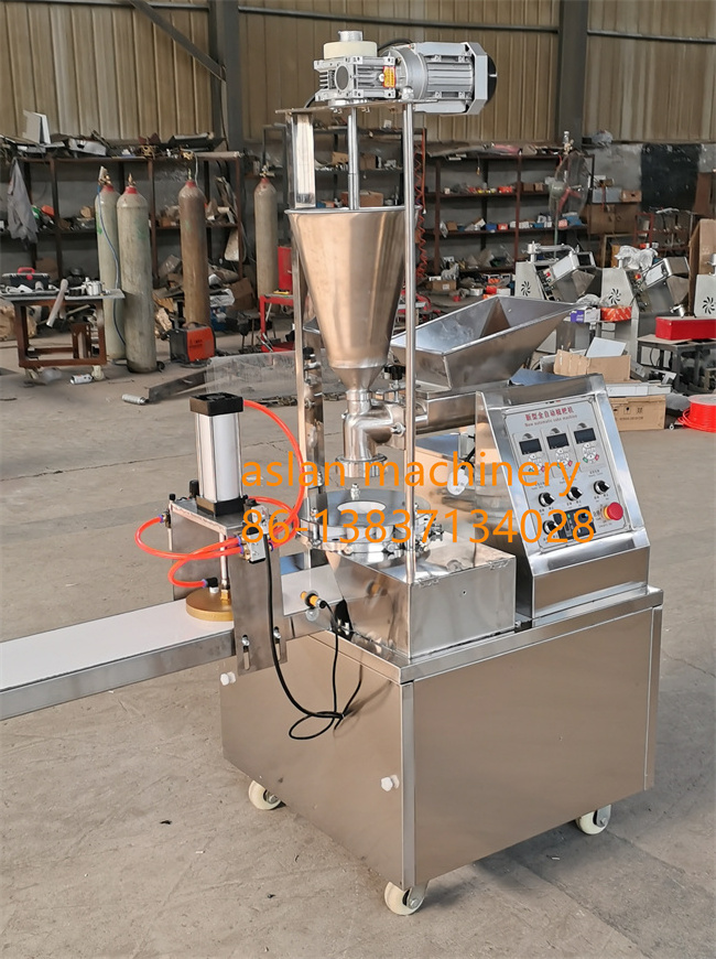 meat pie stuffing and pressing machine/baozi kubba nastar stuffing bun making machine/pasty pupusa making machine