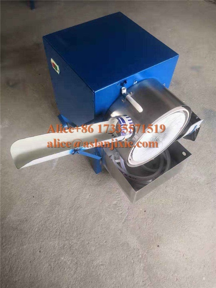 2022 fresh chicken egg washing machine/small goose egg water cleaning machine/single line carbon steel egg brush washing machine