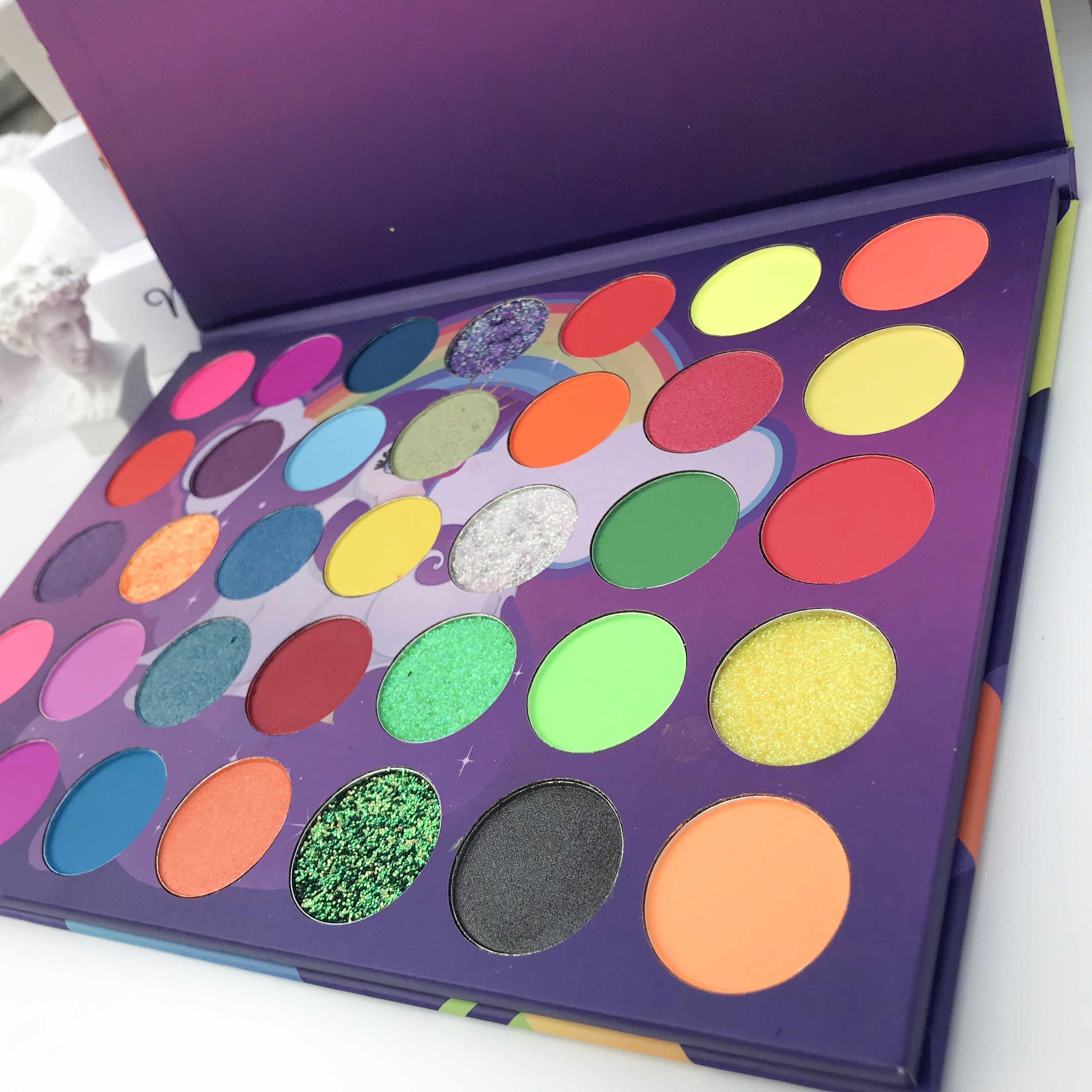 No label eyeshadow bulk custom your logo eyeshadow private label longlasting waterproof high pigmented neon eyeshadow palette