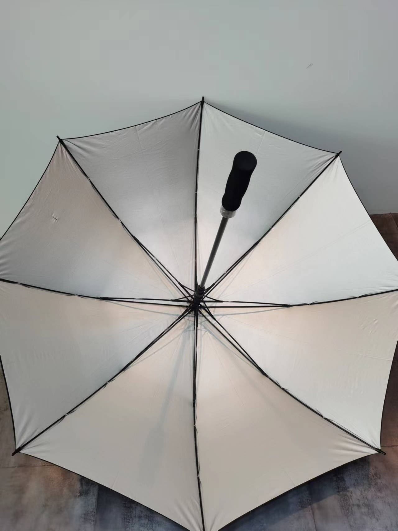 Big 30 inch straight umbrella 190TG with sliver backing and fiberglass shaft opens automatically