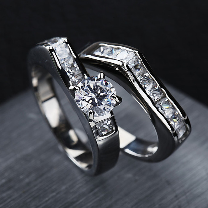 Fashion Couple Stainless Steel Wedding Engagement Rings Set With CZ in good price