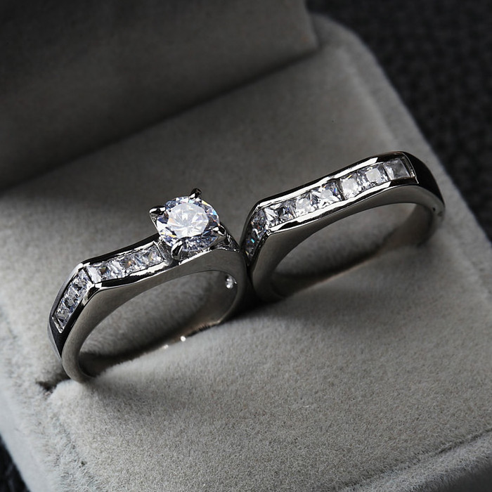 Fashion Couple Stainless Steel Wedding Engagement Rings Set With CZ in good price