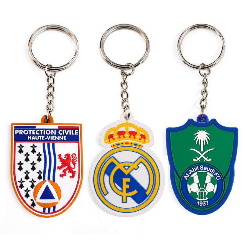 Wholesale 2D sport pvc keyrings rubber key chains football soccer club accessories custom keychain