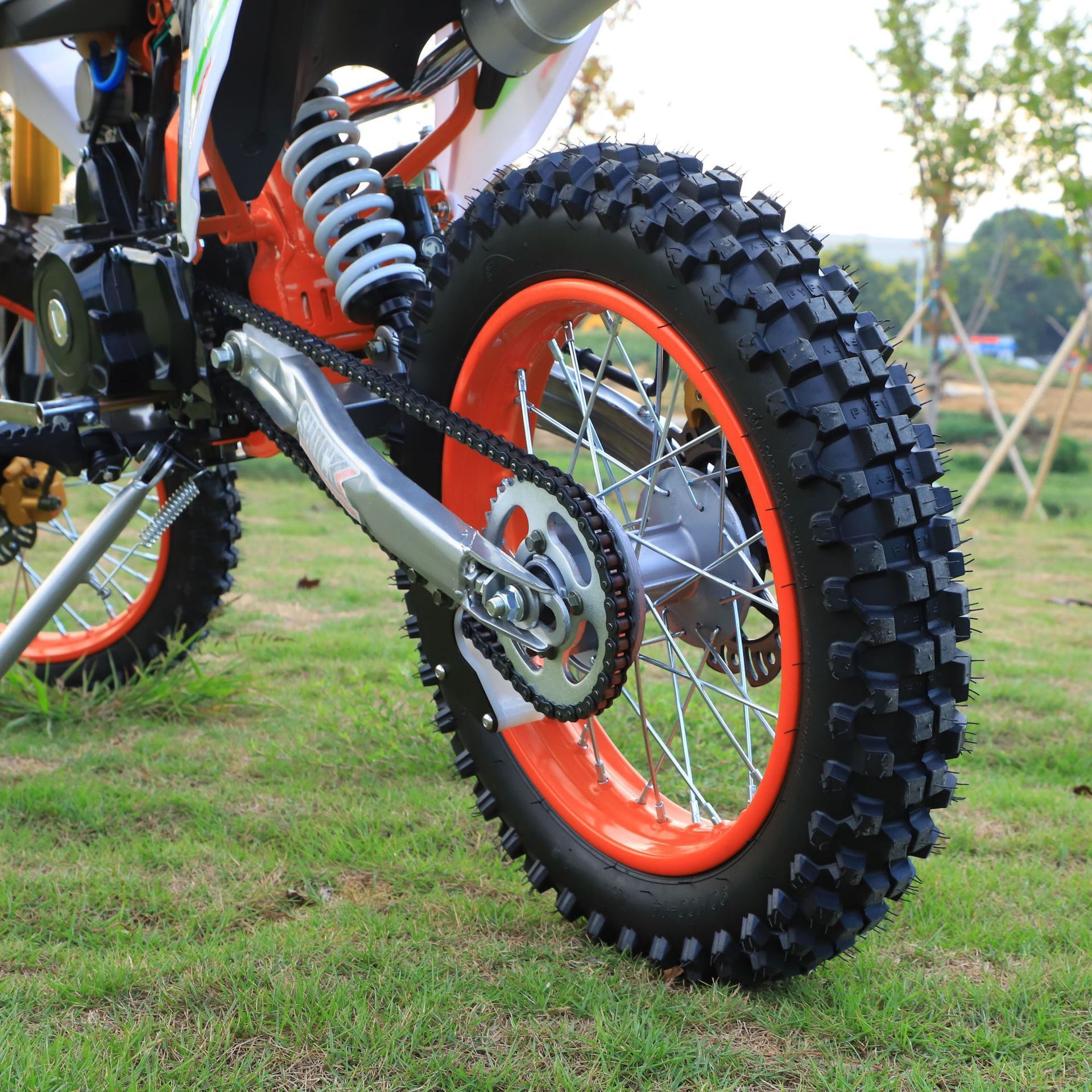 Good Quality retail Off Road Motorcycle 125CC 4 Stroke Dirt Bike gas powered dirt bike for Adults