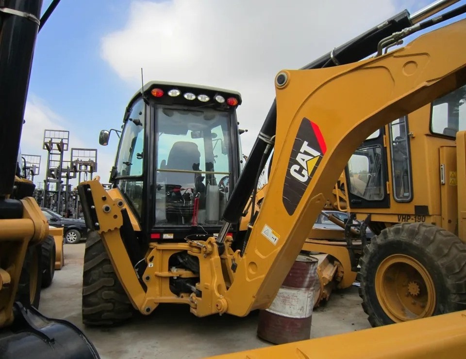 mini loader used backhoe loader cat 420f for sale in Shanghai used cat backhoe retro excavator CAT 420F 420F2