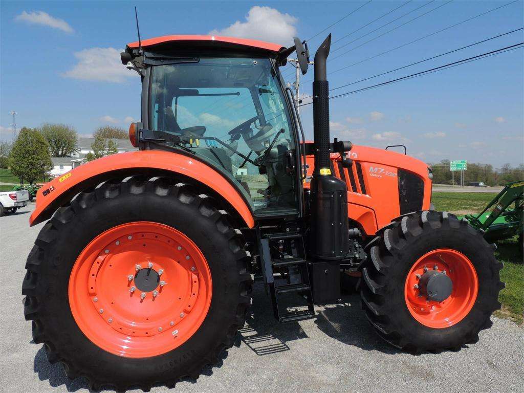 High Quality Japan 150HP Kubota Tractor / M7-132 Kubota Farm Tractor Hot sell Farm tractor for sale