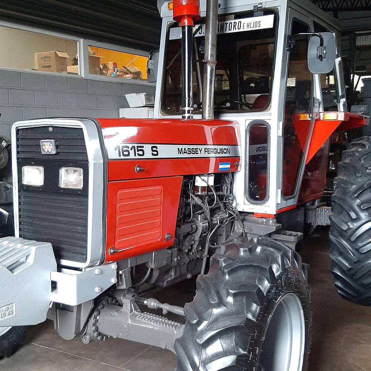 Used Farm Massey Ferguson Tractor  T1104 4X4WD 110HP 100HP 90HP in good condition and cheaper price