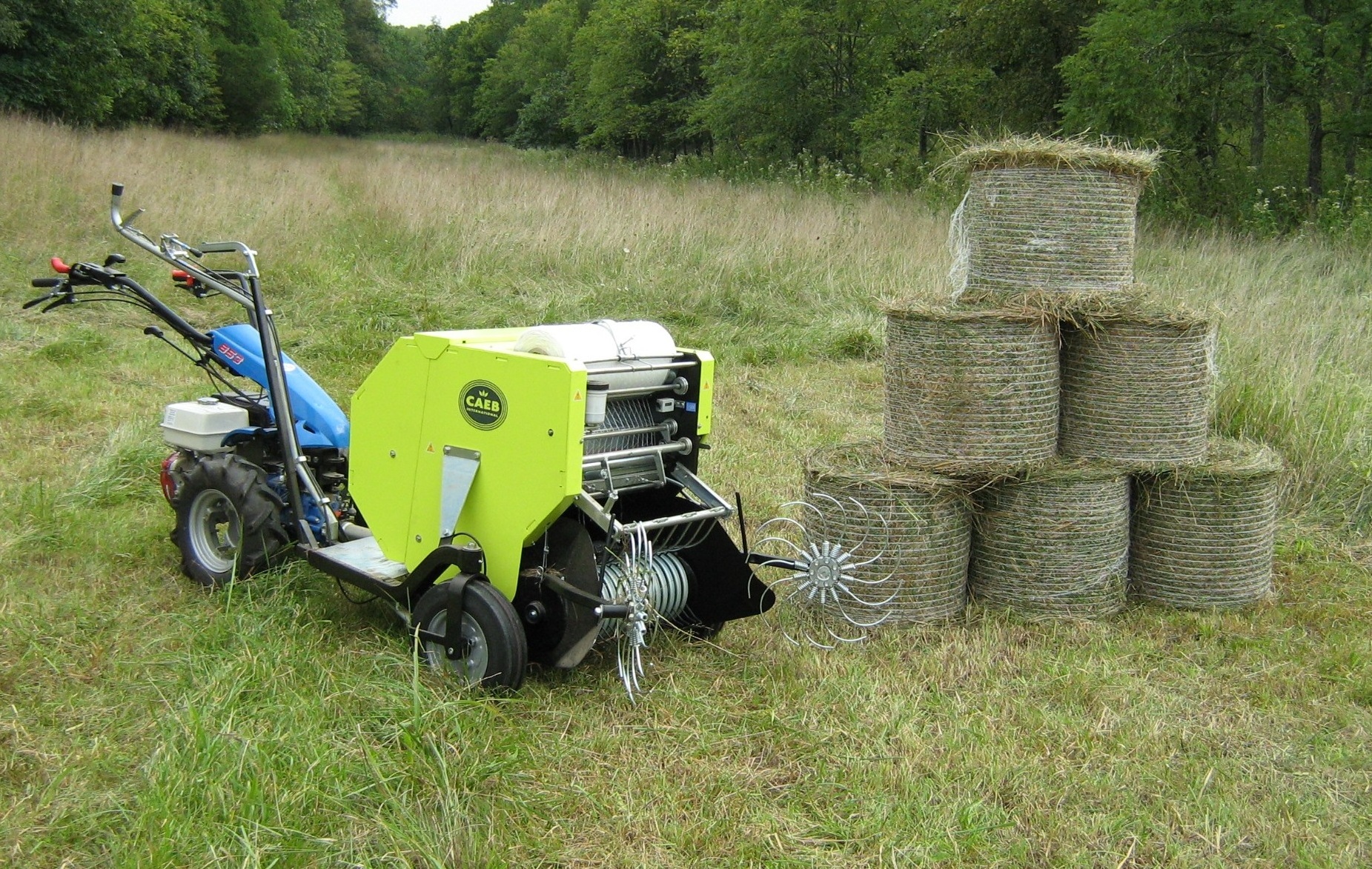 Quality Mini Round Hay Straw Baler/Mini Round Baler Twine Wrap Baler Round Hay Straw for sale