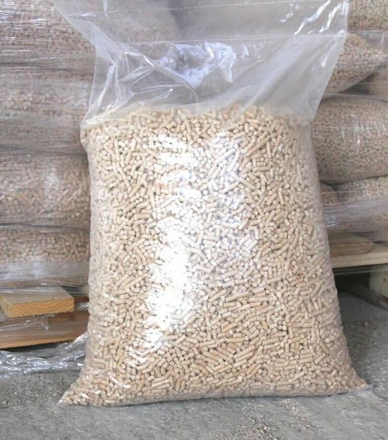 A1 A2 6MM 8MM High Quality Biomass Burners Bamboo Wood Pellet Wholesale Wood Pellets For Fuel Pine Wood Pellets