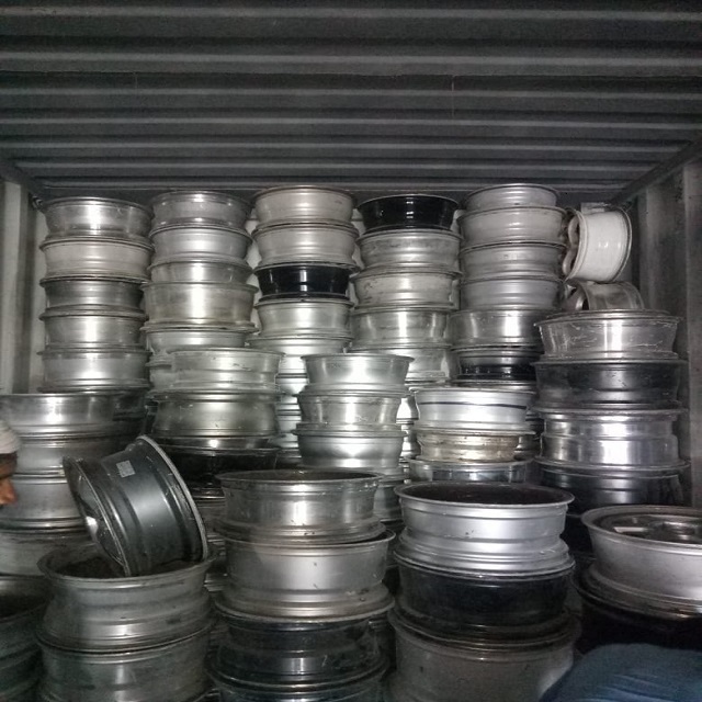 Good price Aluminium Alloy Wheel Scrap Aluminum Wheel Hub Scrap Aluminum Alloy Wheels scrap / Baled